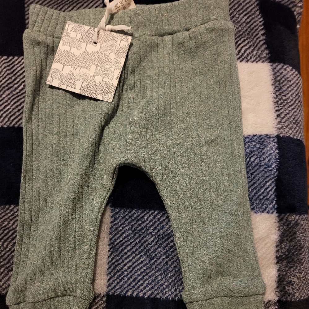 Kate quinn leggings
